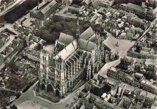 AK / Ansichtskarte AMIENS 80 Somme Vue aerienne de la Cathedrale