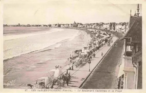 AK / Ansichtskarte Les Sables-d Olonne 85 Le Boulevard Castelnau et la Plage
