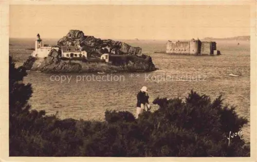 AK / Ansichtskarte Carantec Morlaix 29 Finistere Ile Louet et le chateau du taureau