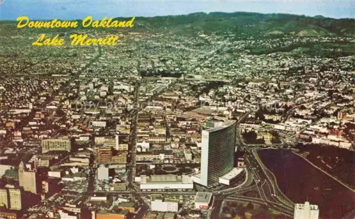 AK / Ansichtskarte Oakland California USA Lake Merritt