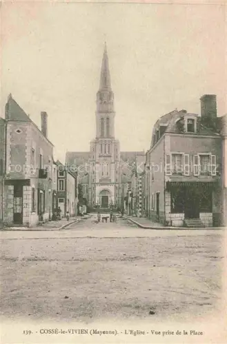 AK / Ansichtskarte Cosse-le-Vivien Chateau-Gontier 53 Mayenne Eglise vue prise de la place
