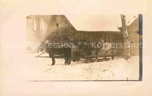 AK / Ansichtskarte Pinsk Belarus WK1 Pferdeschlitten Soldaten Pelzmaentel