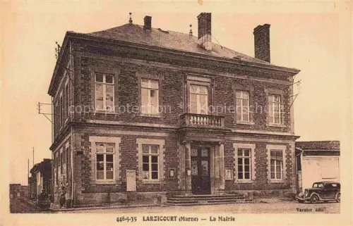 AK / Ansichtskarte Larzicourt Vitry-le-Francois 51 Marne La Mairie