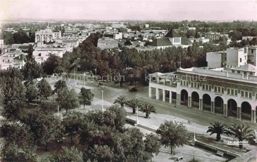 AK / Ansichtskarte Fes  Fez Maroc Place Lyautey et entrée du Boulevard Poeymirau