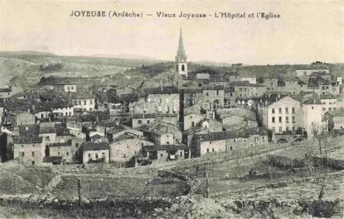 AK / Ansichtskarte Joyeuse Largentiere 07 Ardeche Vue générale vieux ville Hôpital et l'église