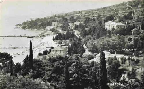 AK / Ansichtskarte Portoroz Portorose Piran Istrien Slovenia Kuestenpanorama Strand