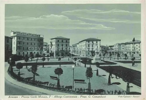 AK / Ansichtskarte Arezzo Toscana IT Piazza Guido Monaco Albergo Continentale Monumento