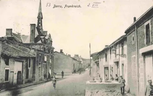 AK / Ansichtskarte Berru REIMS 51 Marne Rue Principale