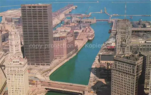AK / Ansichtskarte CHICAGO  Illinois USA Wrigley Building and Equitable Building and Chicago River scene