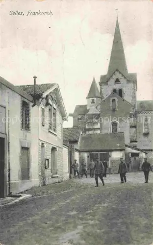 AK / Ansichtskarte Selles REIMS 51 Marne Au Centre Eglise