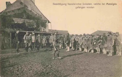 AK / Ansichtskarte Massiges Sainte-Menehould 51 Marne Besichtigung franzoesischer Soldaten Gefangene