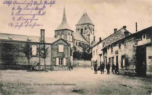 AK / Ansichtskarte Lavannes REIMS 51 Marne Kirche mit Kaiser Wilhelm-Gedenkstein Kirche
