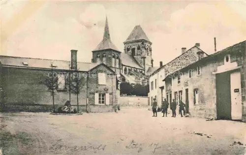 AK / Ansichtskarte Lavannes REIMS 51 Marne Kirche mit Kaiser Wilhelm Gedenkstein
