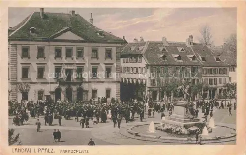 AK / Ansichtskarte LANDAU  PFALZ Paradeplatz Denkmal Reiterstandbild