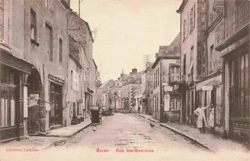 AK / Ansichtskarte Evron  Laval 53 Mayenne Rue Sainte-Gemmes