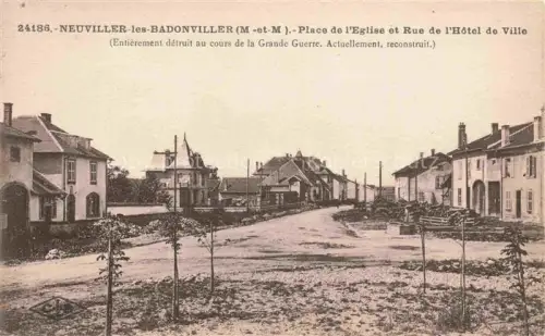 AK / Ansichtskarte Neuviller-les-Badonviller Luneville 54 Meurthe-et-Moselle Place de l'Eglise et Rue de l'Hôtel de Ville