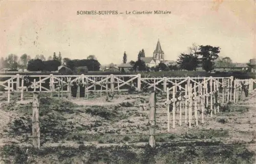 AK / Ansichtskarte Sommes-Suippes Chalons-en-Champagne 51 Marne Cimetière Militaire