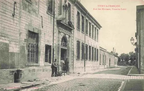 AK / Ansichtskarte Vitry-le-Francois 51 Marne Rue des Minimes Caserne Lefol