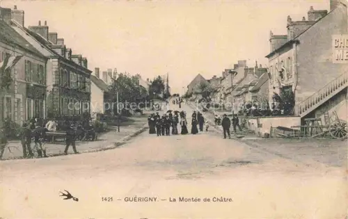 AK / Ansichtskarte Guerigny NEVERS 58 Nievre La Montée de Châtre