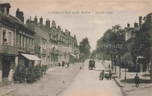 AK / Ansichtskarte La Charite-sur-Loire Cosne-Cours-sur-Loire 58 Nievre Rue de Varzy