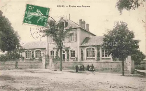 AK / Ansichtskarte Fours Chateau-Chinon 58 Nievre Ecoles des Garcons