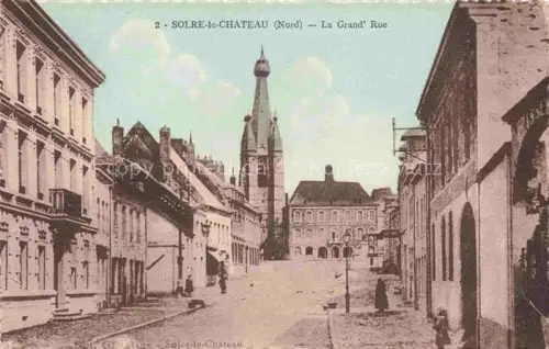 AK / Ansichtskarte Solre-le-Chateau Avesnes-sur-Helpe 59 Nord La Grande Rue Eglise