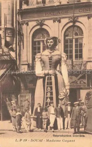 AK / Ansichtskarte DOUAI 59 Nord Madame Gayant