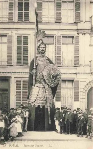 AK / Ansichtskarte DOUAI 59 Nord Monsieur Gayant