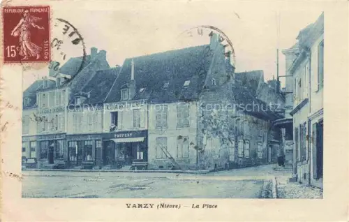 AK / Ansichtskarte Varzy Clamecy 58 Nievre La place