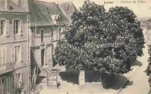 AK / Ansichtskarte Luzy Chateau-Chinon 58 Nievre Hôtel de Ville