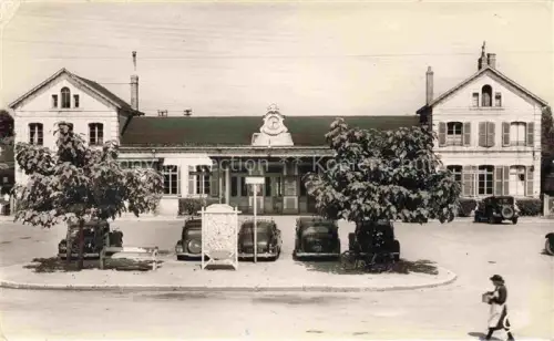 AK / Ansichtskarte COSNE-sur-Loire 58 Nievre La Gare Bahnhof