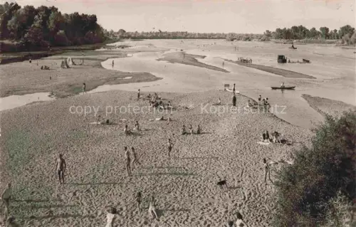 AK / Ansichtskarte COSNE -Cours-sur-Loire 58 Nievre La plage aux bords de la Loire