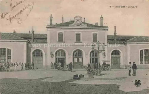 AK / Ansichtskarte NEVERS 58 Nievre La Gare Bahnhof