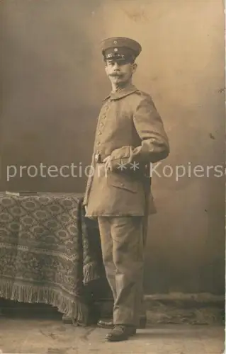 AK / Ansichtskarte SAARBRueCKEN WK1 Soldate Portrait 