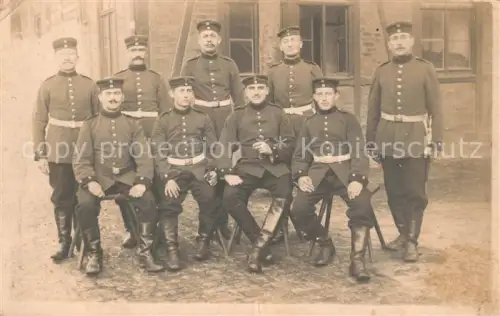 AK / Ansichtskarte MAINZ  Rhein WK1 Kaserne Foto Gruppenbild