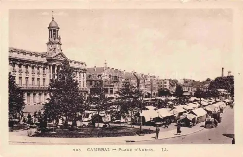 AK / Ansichtskarte CAMBRAI 59 Nord Place d'Armes Marché