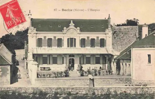 AK / Ansichtskarte Decize NEVERS 58 Nievre Hospice