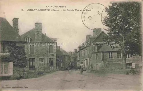 AK / Ansichtskarte Lonlay-l Abbaye Alencon 61 Orne La Grande Rue et le pont