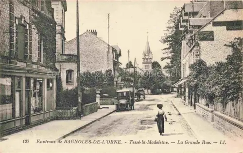 AK / Ansichtskarte Tesse-la-Madeleine Bagnoles-de-l Orne 61 La Grande Rue au centre