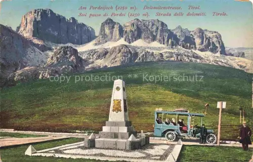 AK / Ansichtskarte Pordoijoch Pordoi Canazei Trento IT Dolomitenstrasse Monument