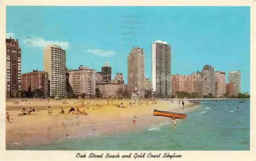 AK / Ansichtskarte CHICAGO  Illinois USA Oak Street Beach and North Shore Goldcoast Skyline