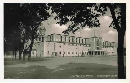 AK / Ansichtskarte PAssAU Nibelungen-Halle Feldpost