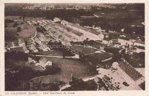 AK / Ansichtskarte Le Valdahon Valdahan Besancon 25 Doubs Côté sud-ouest du Camp vue aérienne