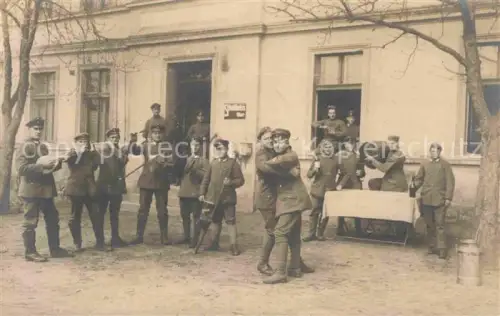 AK / Ansichtskarte Militaria Soldatenleben WK1 uebungsplatz 