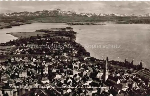 AK / Ansichtskarte Radolfzell Bodensee Fliegeraufnahme mit Mettnau Insel Reichenau und Schweizer Alpen