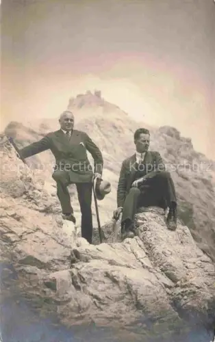 AK / Ansichtskarte Zugspitze Garmisch-Partenkirchen Bayern Bergwanderer