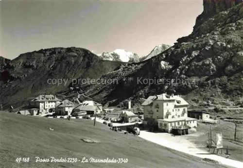AK / Ansichtskarte Passo Pordoi Pordoipass 2239m Canazei Trento IT Panorama la Marmolada Dolomiten