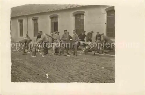 AK / Ansichtskarte ULM  Donau WK1 Kaserne Foto Holzarbeiten