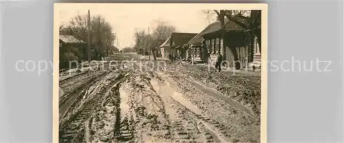 AK / Ansichtskarte Shisdra Russland Wehrmacht-Spuren im Matsch 