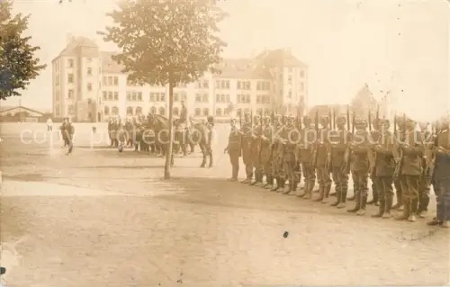 AK / Ansichtskarte HANAU  Main WK1 Kaserne Parade Foto 